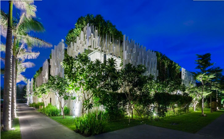 Báo ngoại 'choáng' với nhà phủ cây xanh ở Đà Nẵng