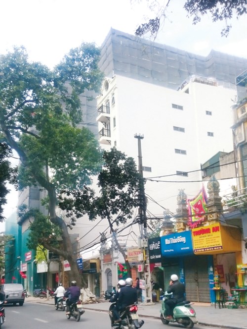 Hàng loạt cao ốc tại Hà Nội bị cắt ngọn
