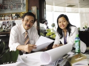 Con gái giống cha