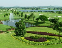 Kính lúp: Sốc với “Việt Nam phải có ít nhất 500 sân golf”