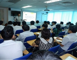 Ngày 13/04/2013: “Kiếm tiền từ môi giới bất động sản. Tại sao không ?”