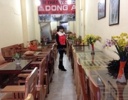 Nội thất xả hàng giảm giá 50%, khách mua thờ ơ