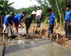 Xi măng tiếp tục tiêu thụ chậm