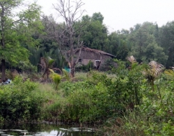 "Bãi rác Đa Phước làm chúng tôi nghèo đi"