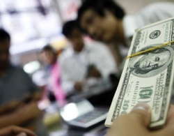 Tỷ giá tăng: Tìm phương án tránh để lửa gần rơm