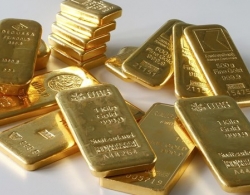 
                    Gia vang SJC giam, cao hon the gioi 4,7 trieu dong/luong                