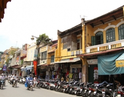 
                    Nha pho co cho thue e khach vi... gia 'khung'?                