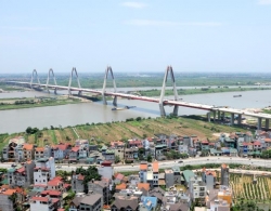 
                    Phat trien ha tang va chuyen cai cach the che                