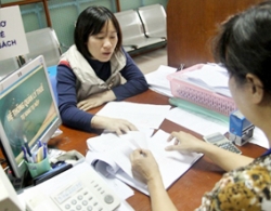 
                    Thue chuyen nhuong nha dat: Mot cach tinh: 2% tren gia tri giao dich                