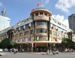 
                    TP.HCM dong y bao ton mot phan Thuong xa Tax                