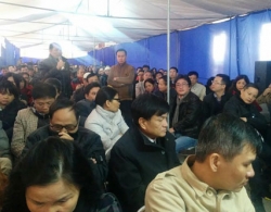 
                    Usilk City bao giò vè dích?                