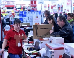 
                    Washington Post: Nga co the phai cau vien IMF de cuu nen kinh te                