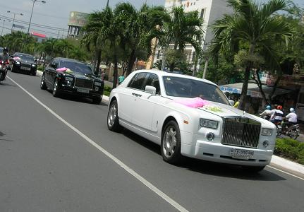 Chuyên gia Giản Tư Trung phân biệt doanh nhân, trọc phú, con buôn