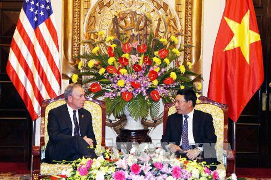 Một ngày của tỷ phú Bloomberg tại Việt Nam