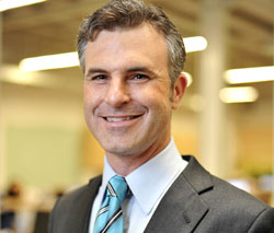 Ông Chris Harvey - Tổng Giám đốc VietnamWorks: 