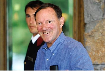 Bí mật nhà tư vấn - người bạn vong niên của ông chủ Facebook