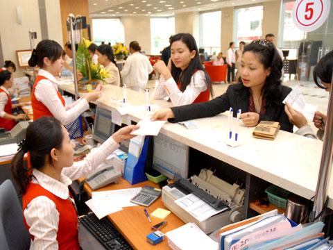 Giành quyền kiểm soát Sacombank: Tạo cơ hội hay gây chiến?