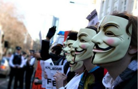 Bí quyết thành công của Facebook: “Yêu mến” hacker!