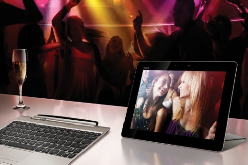 Asus giới thiệu cặp đôi 'hot' nhân dịp lễ Valentine ở VN