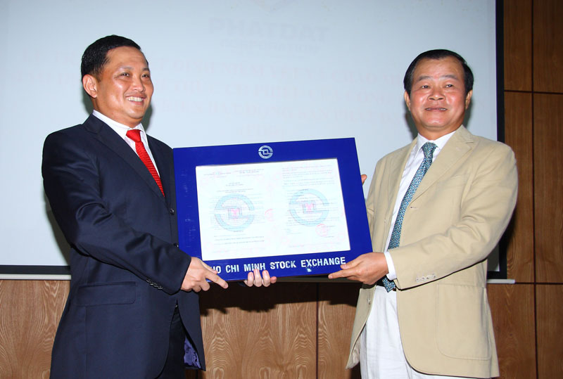 Công ty CP PT BĐS Phát Đạt: Đầu tư đất hay cổ phiếu bất động sản? 