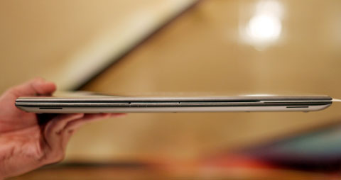 Ultrabook của Toshiba giá 32,3 triệu