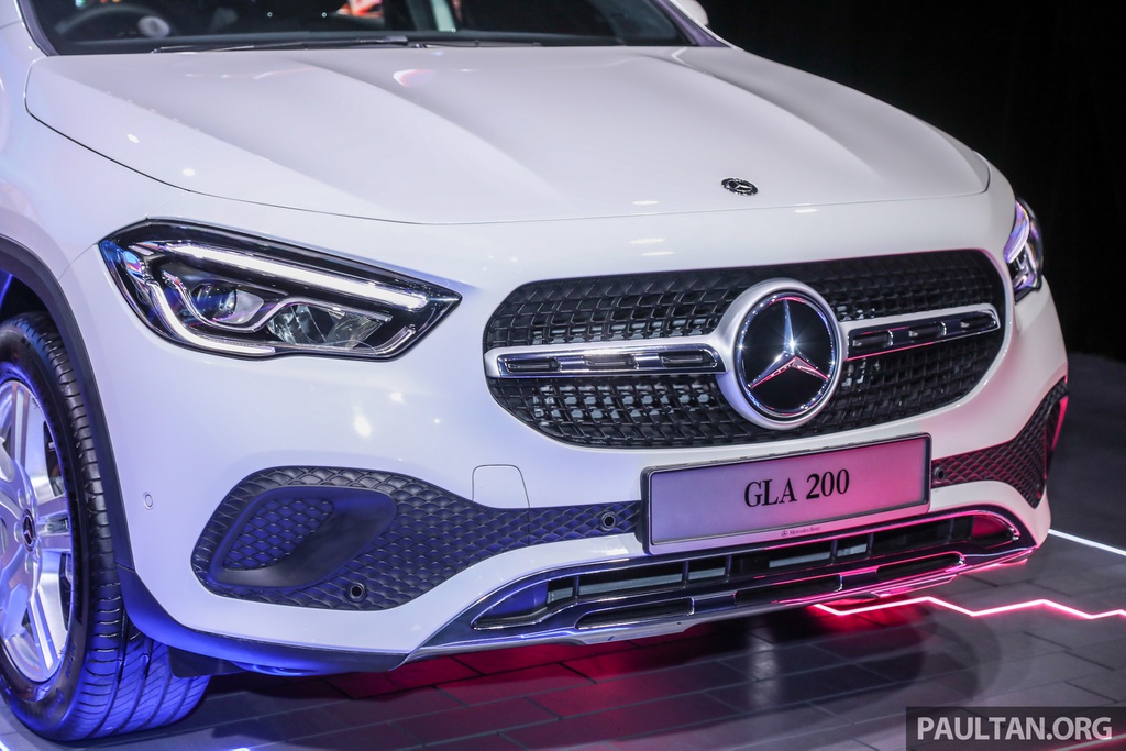 mercedes-benz-gla-2021-trinh-lang-2-phien-ban-moi-tai-malaysia