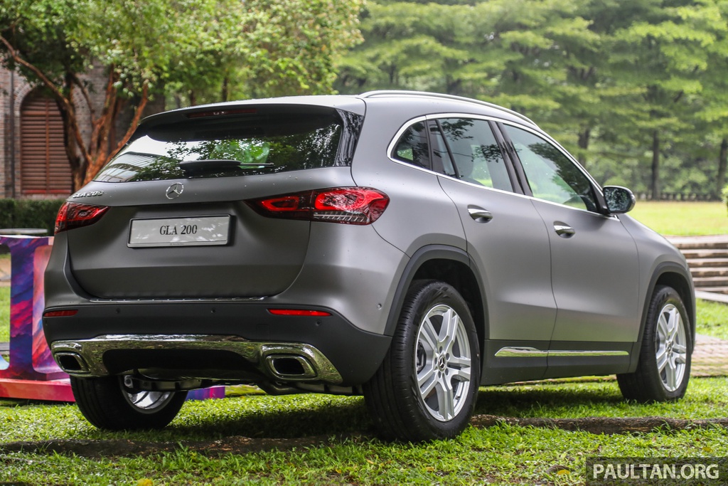 mercedes-benz-gla-2021-trinh-lang-2-phien-ban-moi-tai-malaysia