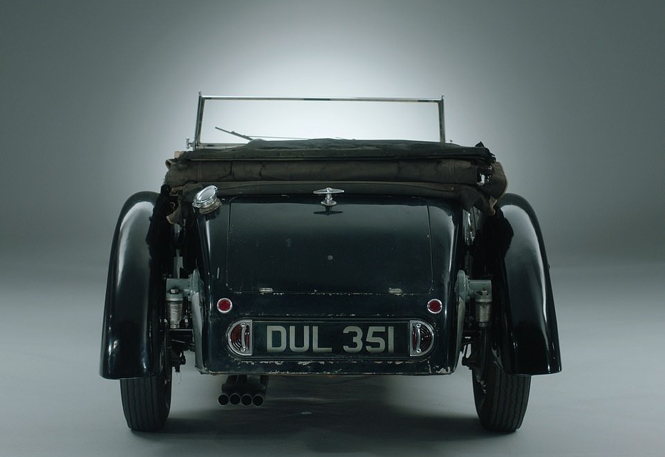bugatti-type-57s-dulcie-1937-duoc-rao-ban-gia-9-5-trieu-usd
