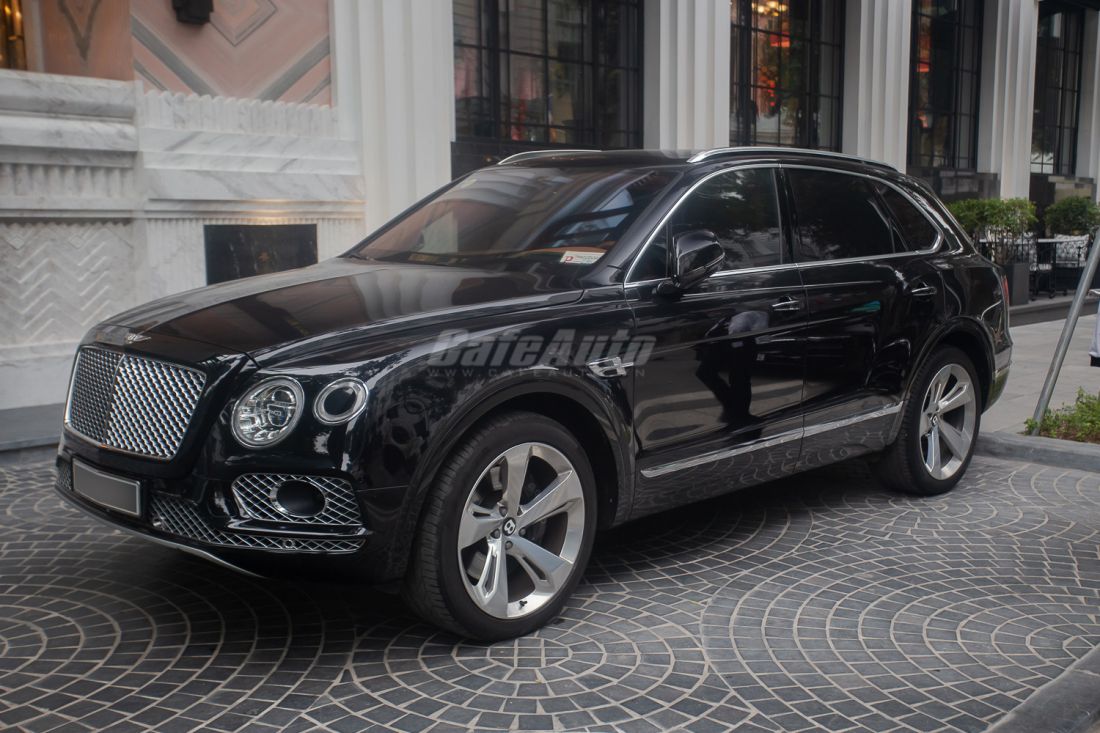Chạy 3 năm, Bentley Bentayga rao bán 7 tỷ rẻ hơn Lexus LX570 chính hãng