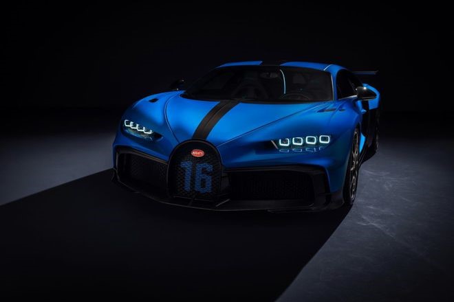 Bạn có thể vượt qua các hẻm núi dễ dàng như chiếc Bugatti Chiron Pur Sport này không?