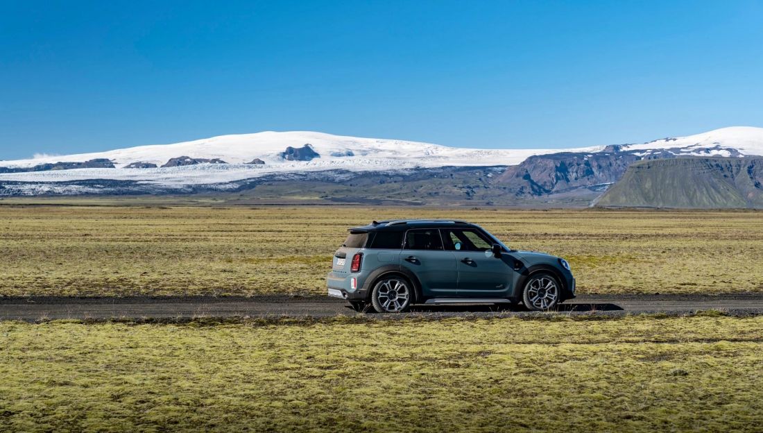 mini-countryman-2021-trinh-lang-xe-sang-co-nho-gia-tu-2-44-ty-dong