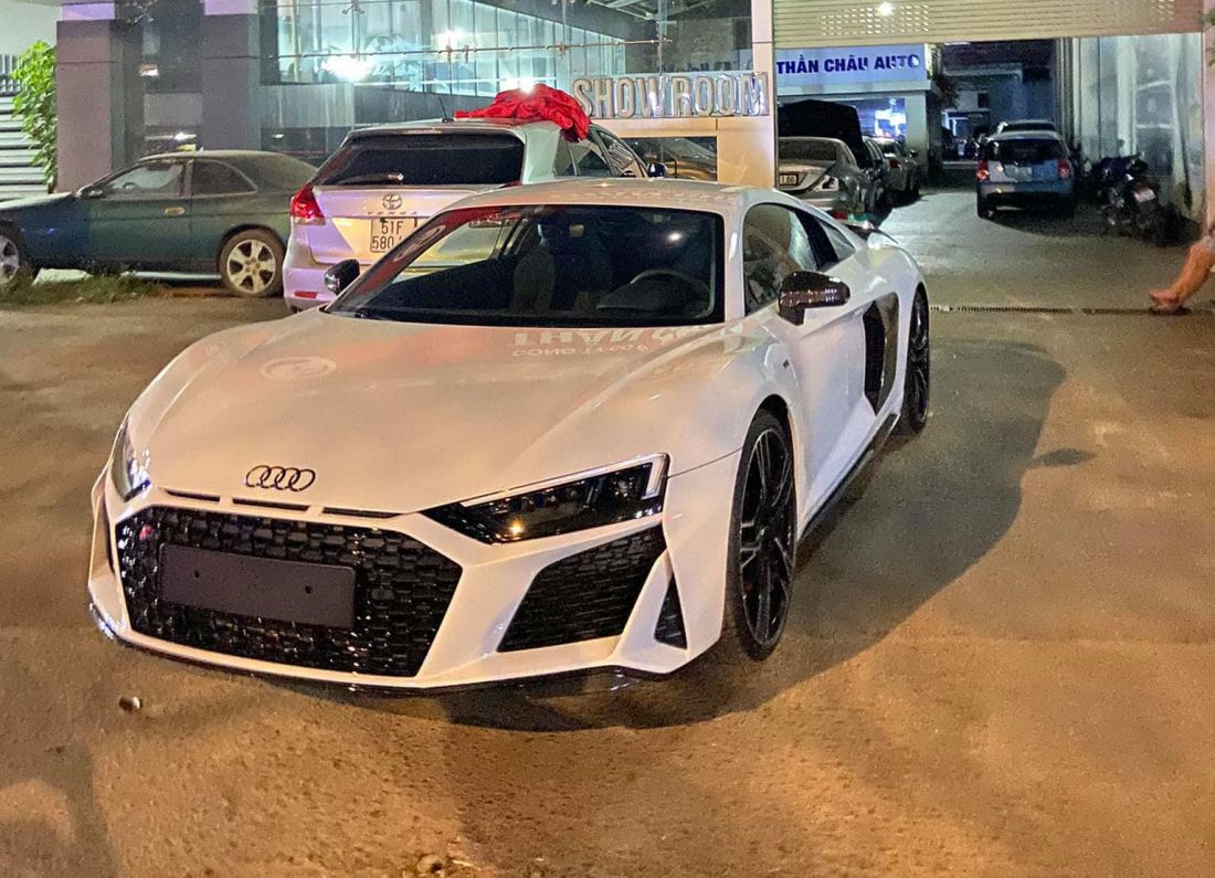 Audi R8 Performance đầu tiên bất ngờ về Việt Nam, giá bán vẫn là ẩn số