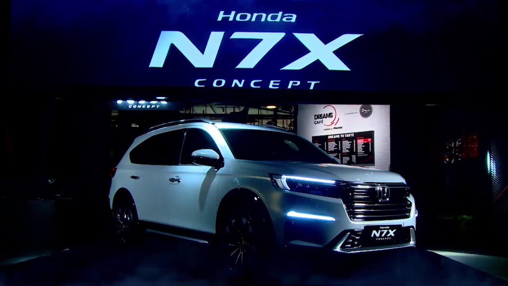 honda-tung-ra-concept-moi-doi-dau-voi-mitsubishi-xpander-va-suzuki-xl7