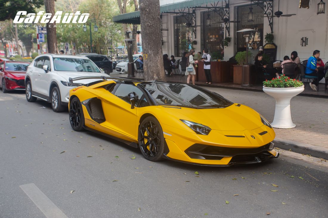 Lamborghini Aventador SVJ Roadster đổi chủ, độ dàn mâm + lốp trị giá 1 tỷ -  