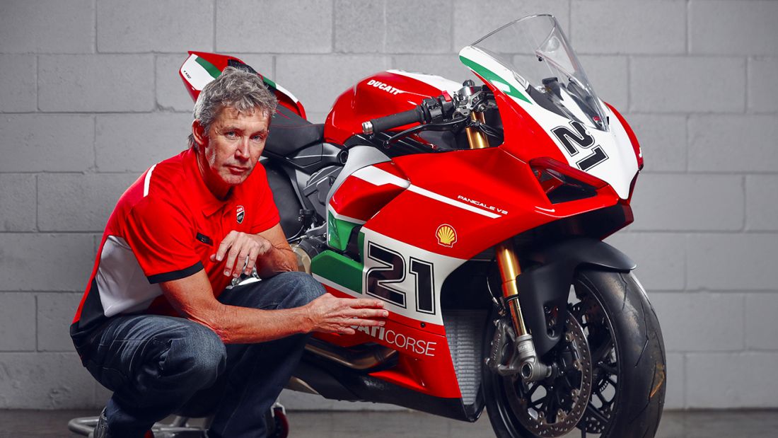 Ducati Paligale V2 Bayliss 1st-Cafeauto-7