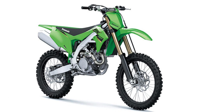 Tại thị trường Ấn Độ đông dân thứ 2 thế giới, Kawasaki đã gia nhập phân khúc xe cào cào offroad với bộ đôi KX250 và KX450 thế hệ mới. So với thế hệ tiền nhiệm, bộ đôi cào cào này không có quá nhiều sự khác biệt, Kawasaki KX250 và KX450 sử hệ thống giảm sóc USD lần lượt 314mm và 305mm, phía sau dạng phuộc đơn có thông số tương ứng 316mm và 307mm. Cả hai mẫu KX này đề sử dụng phanh đĩa có đường kính 270mm phía trước và 240mm phía sau, KX 250 sử dụng động cơ đơn dung tích 200cc và KX 350 là 448cc, cả hai đều sử dụng cấu trúc DOHC làm mát bằng dung dịch.  Giá bản của Kawasaki KX250 quy đổi khoảng 247 triệu đồng và KX450 là 266 triệu đồng. 