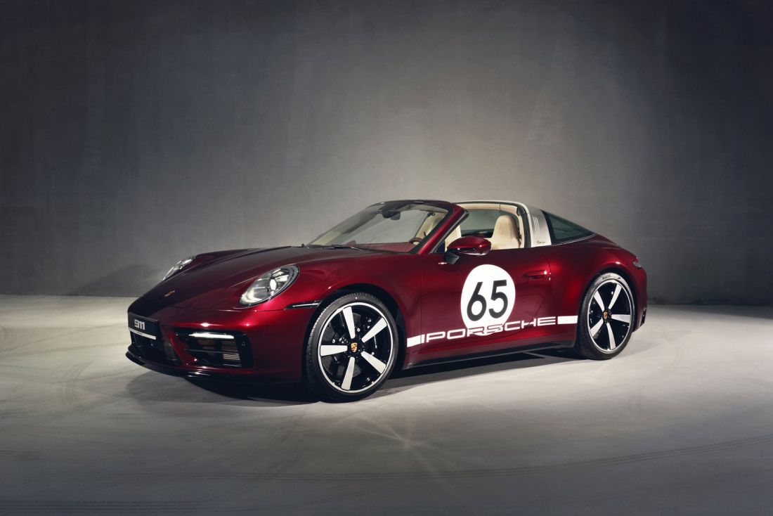 Porsche-911-Heritage-Design-Edition-thu-hai-tai-Viet-Nam