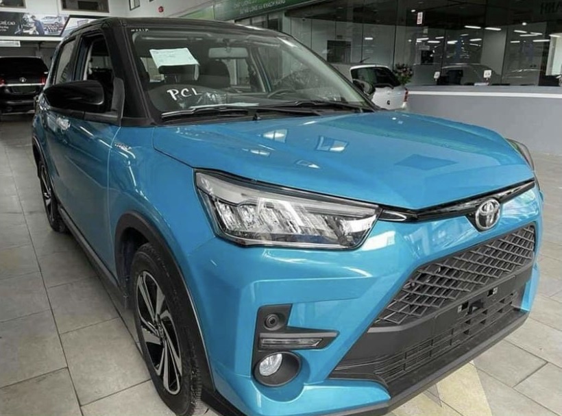 sau-tin-don-toyota-raize-xuat-hien-tai-ha-noi-gia-loanh-quanh-450-trieu-dong