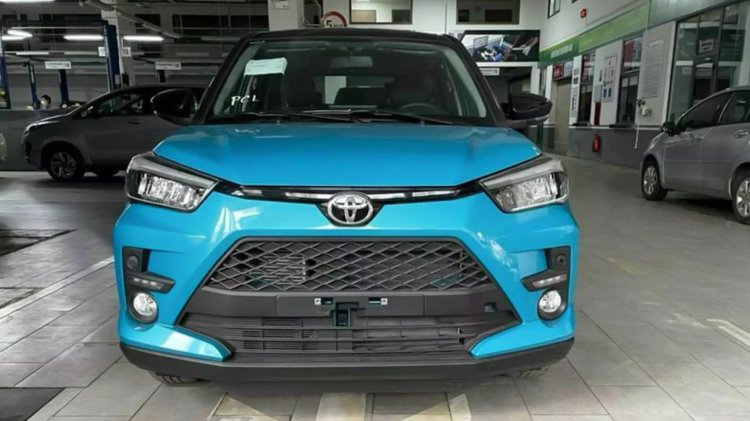 lo-hang-phien-ban-cao-cap-nhat-cua-toyota-raize-2022-gia-uoc-tinh-chua-toi-550-trieu-dong