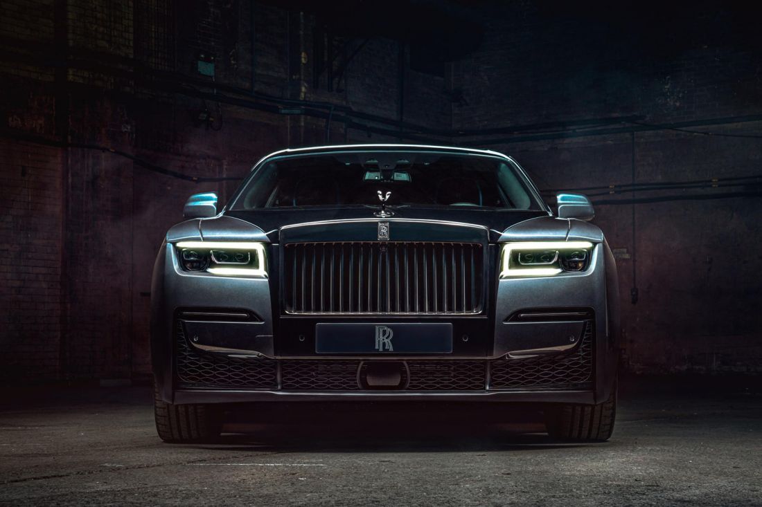 rolls-royce-ghost-black-badge-2022-ra-mat-huyen-bi-hon-manh-me-hon