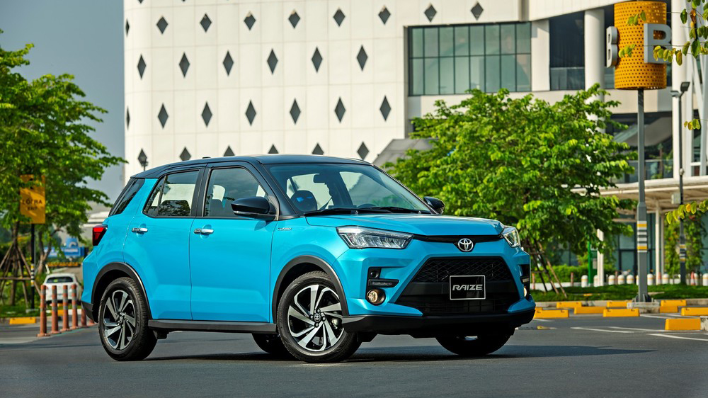 toyota-raize-ra-mat-thi-truong-viet-gia-dep-cho-khach-gia-dinh-nhung-chua-toi-uu-cho-nhom-xe-dich-vu