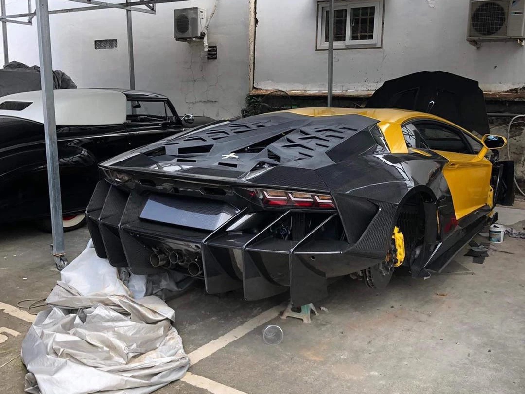 Lộ clip Lamborghini Aventador độ Duke Dynamics 'thả dáng' cùng McLaren Senna  triệu đô 