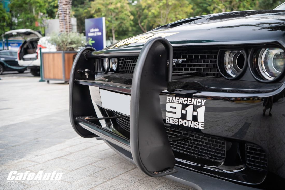 dodge-challenger-srt-hellcat-tai-xuat-voi-kieu-do-doc