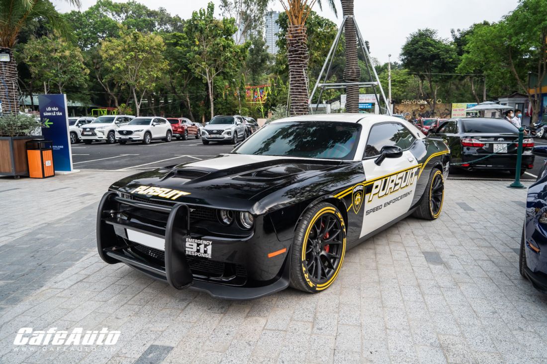 dodge-challenger-srt-hellcat-tai-xuat-voi-kieu-do-doc