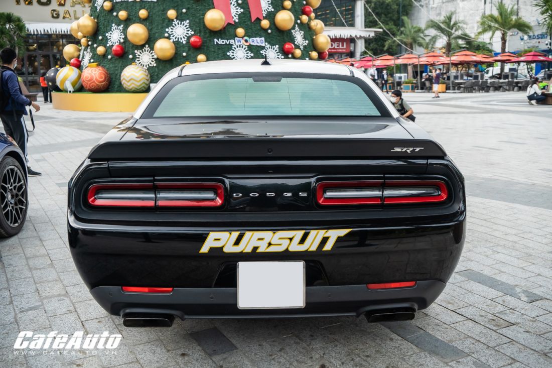 dodge-challenger-srt-hellcat-tai-xuat-voi-kieu-do-doc