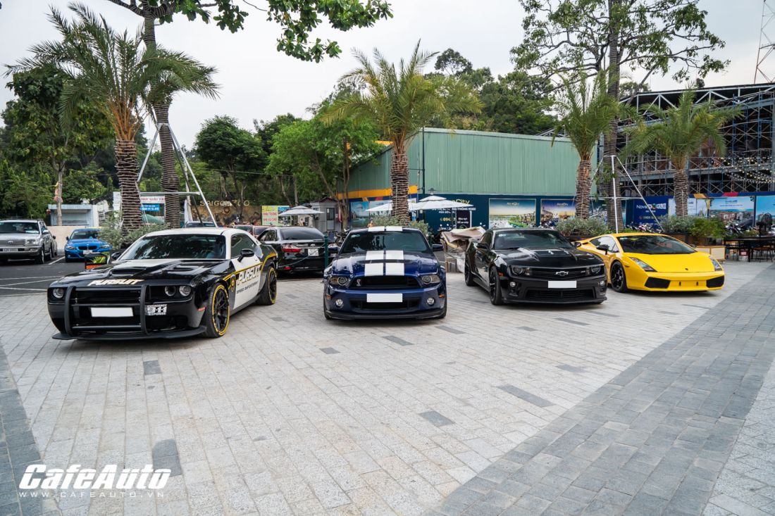 dodge-challenger-srt-hellcat-tai-xuat-voi-kieu-do-doc