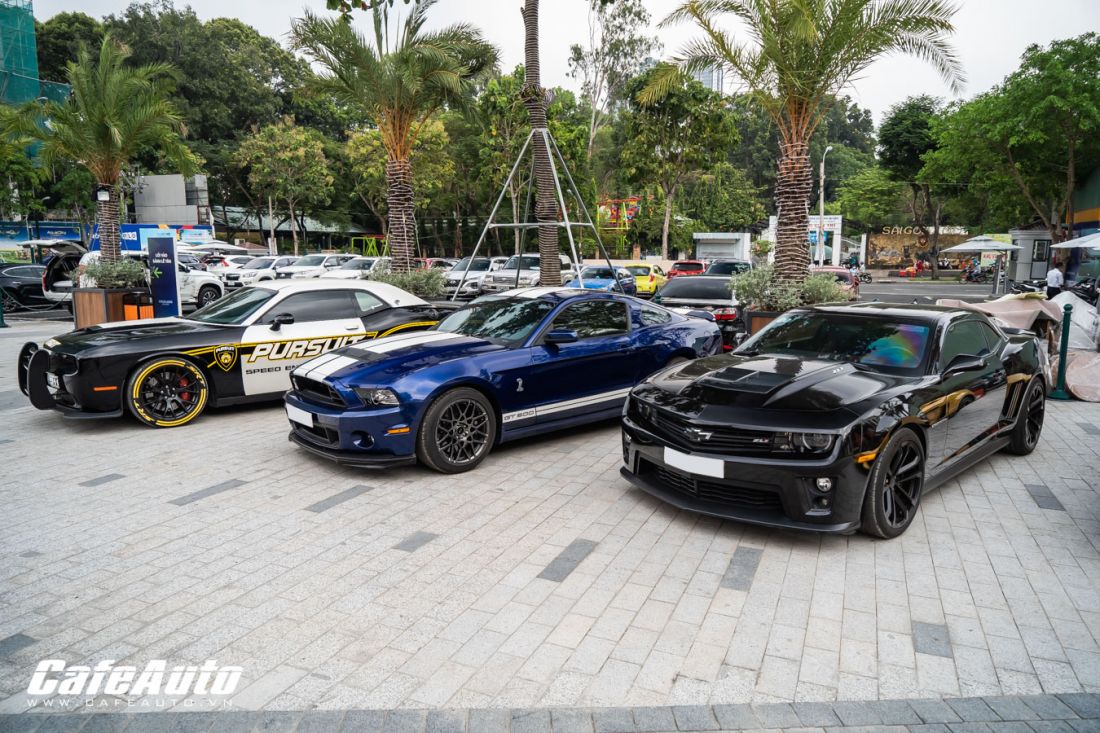 dodge-challenger-srt-hellcat-tai-xuat-voi-kieu-do-doc