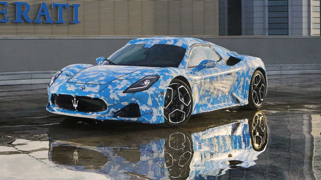 Maserati 'nhá hàng' MC20 mui xếp, ngay cả lớp ngụy trang cũng phải làm đầy cảm hứng bay bổng