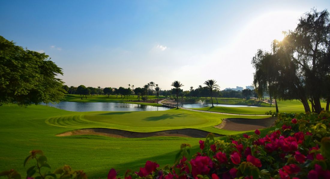 majlis-course-cua-emirates-golf-club-dieu-ky-dieu-giua-sa-mac-tai-dubai