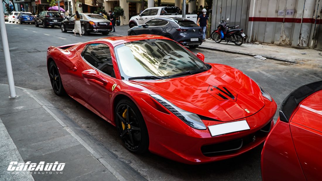 vi-sao-gia-tri-cua-ferrari-458-ngay-cang-tang-vuot-xa-ferrari-488